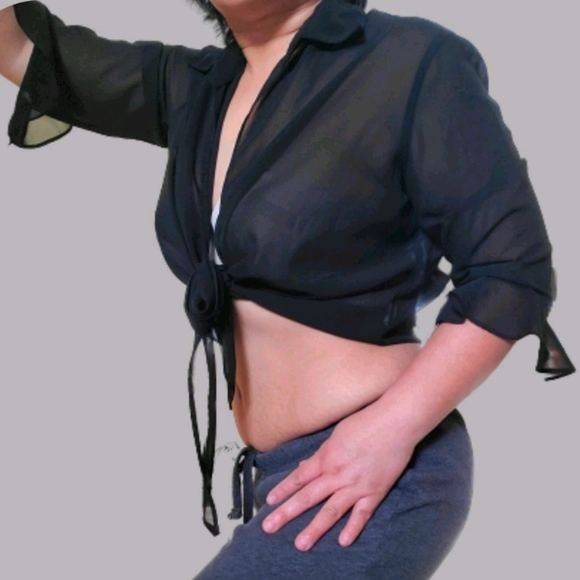 🔖5/$25 Mesh Cropped Top - Picture 1 of 4